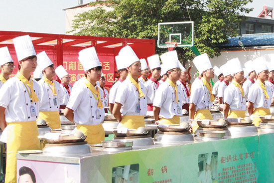 学厨师多久能学会